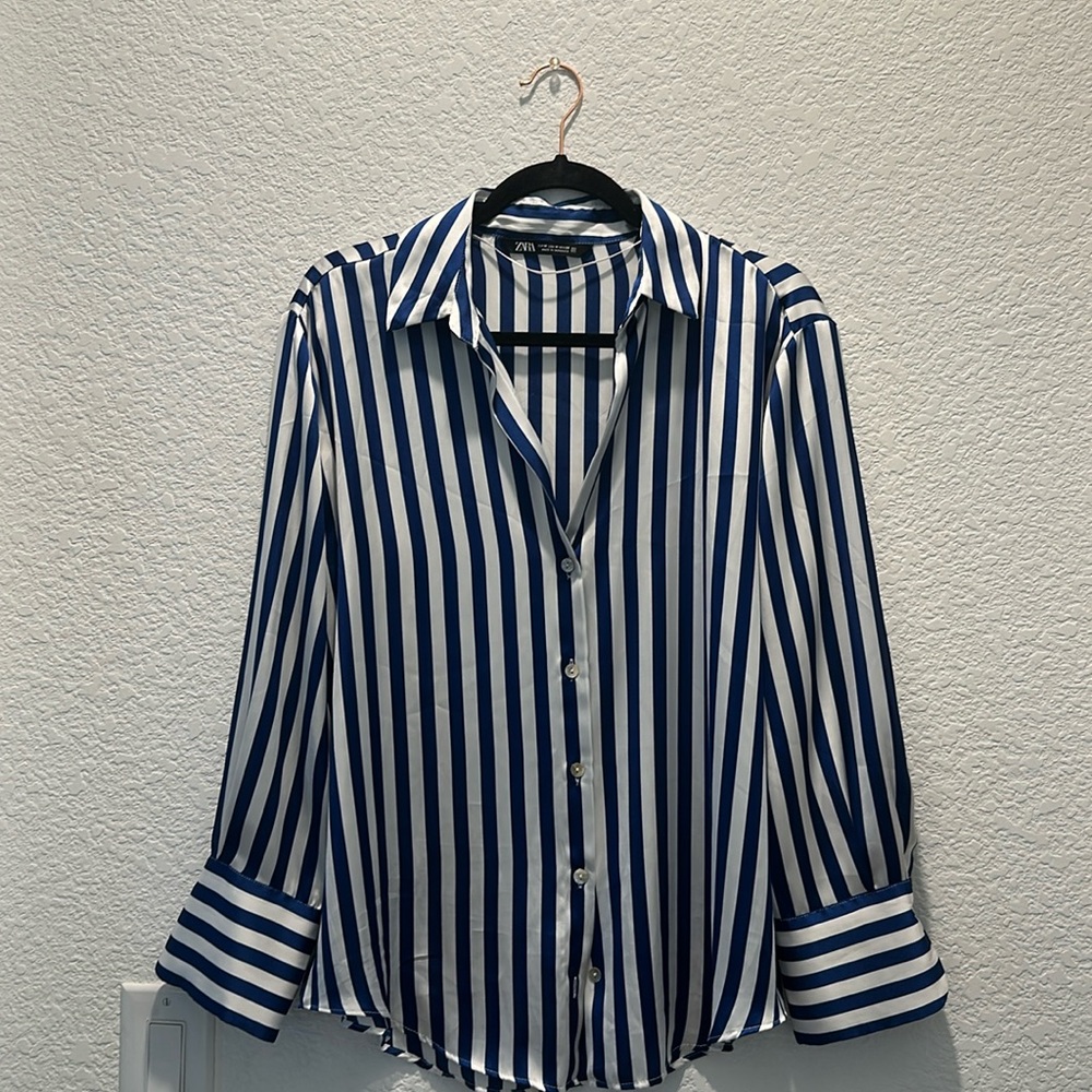 Zara stripped button down long sleeve shirt